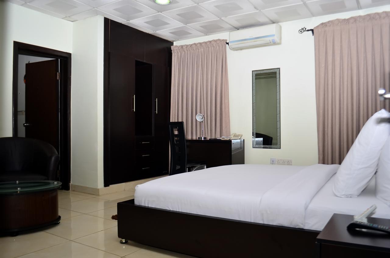 De Rigg Place - Alaka Estate, Surulere Лаґос Екстер'єр фото