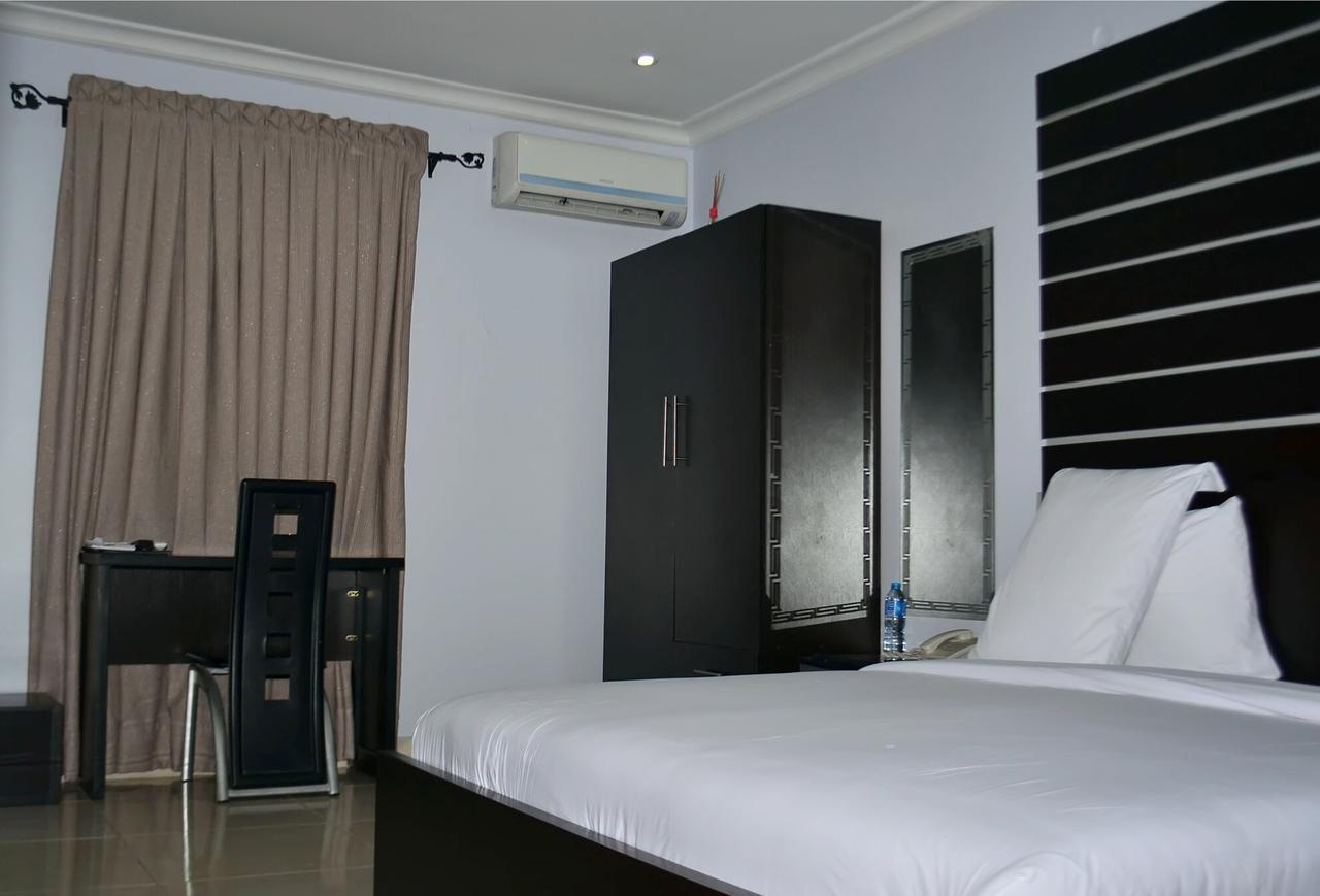 De Rigg Place - Alaka Estate, Surulere Лаґос Екстер'єр фото