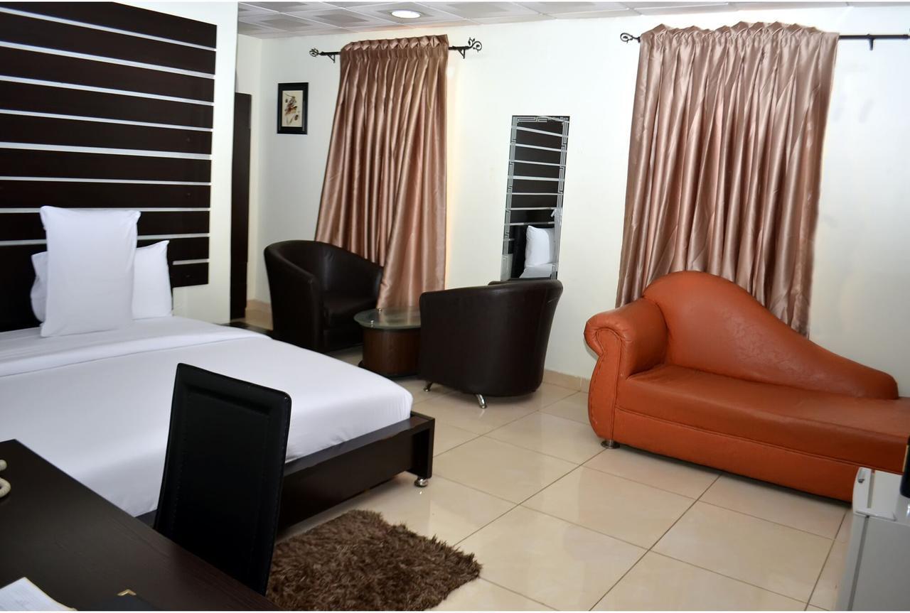 De Rigg Place - Alaka Estate, Surulere Лаґос Екстер'єр фото