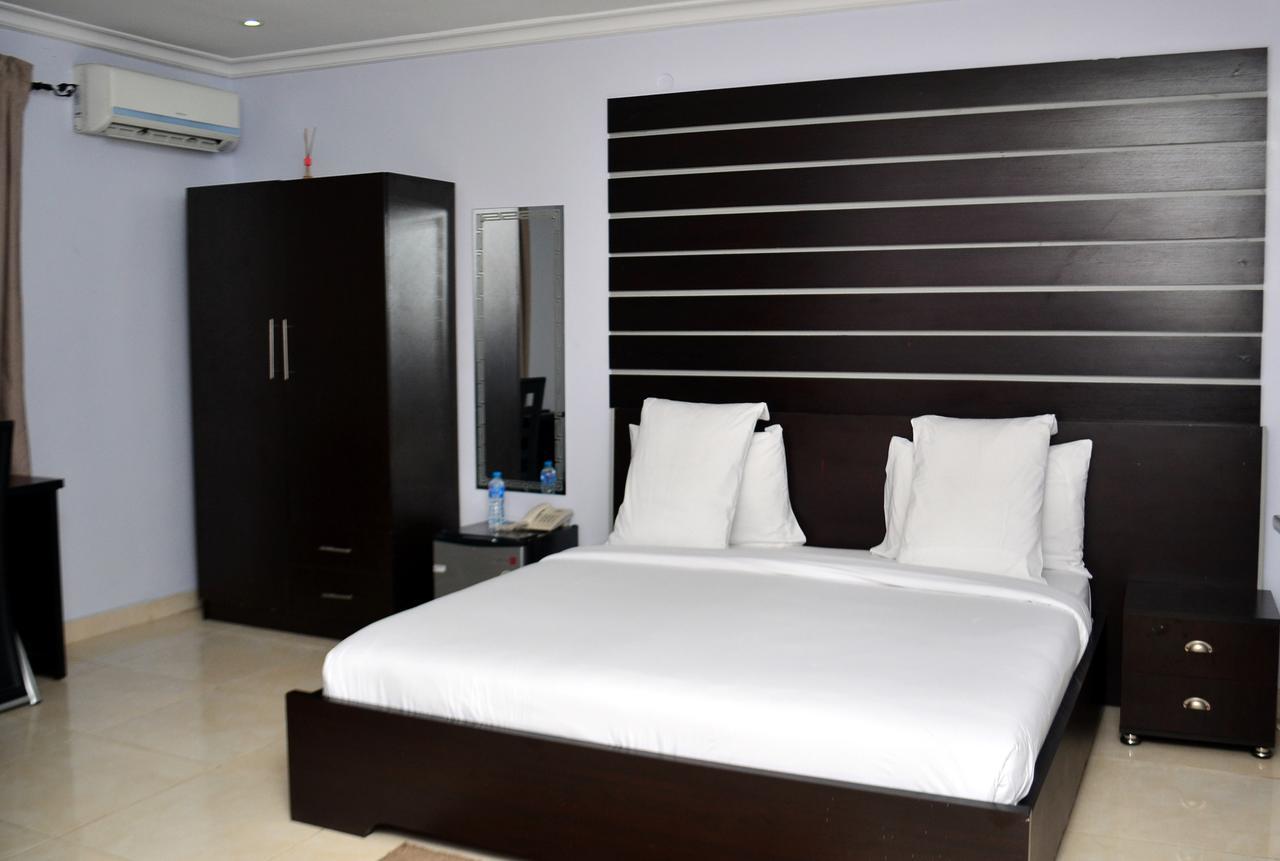 De Rigg Place - Alaka Estate, Surulere Лаґос Екстер'єр фото